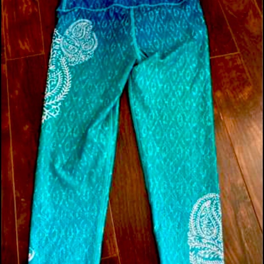 Yoga crop tights
